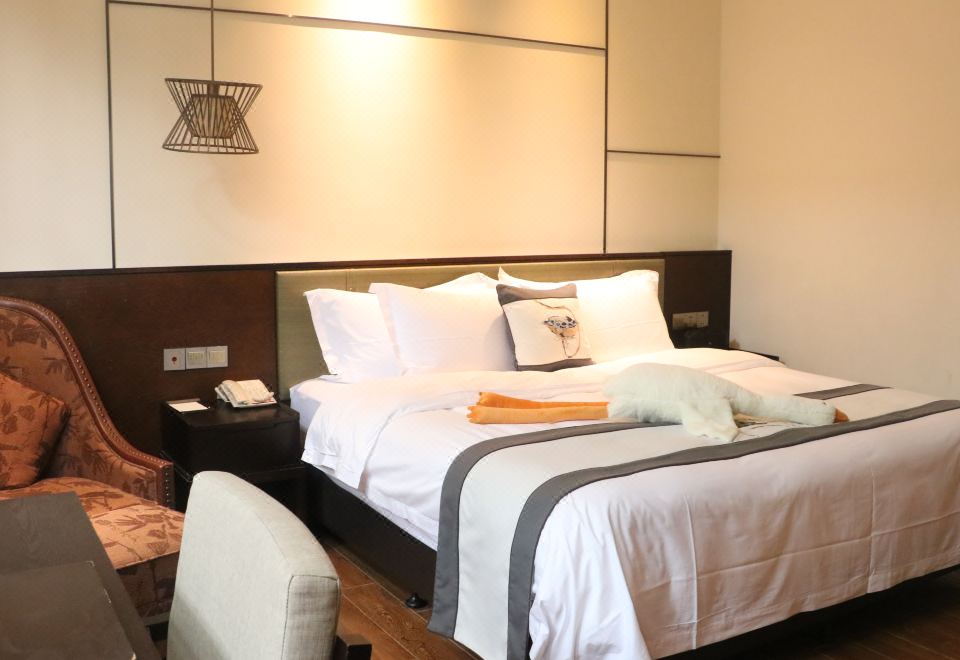 雅致舒睡大床房（自选特色舒睡枕｜助眠香薰）