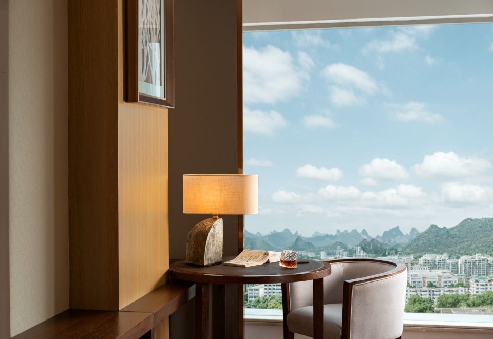 优选假日-豪华双床房