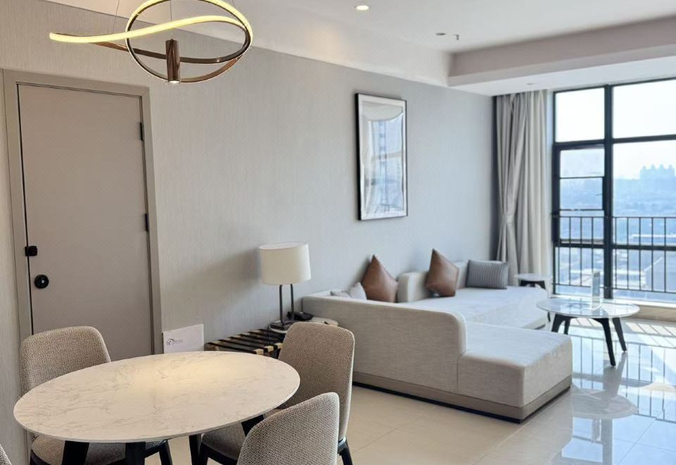 兩房豪華套房（洗烘一體洗衣機+廚房+冰箱）