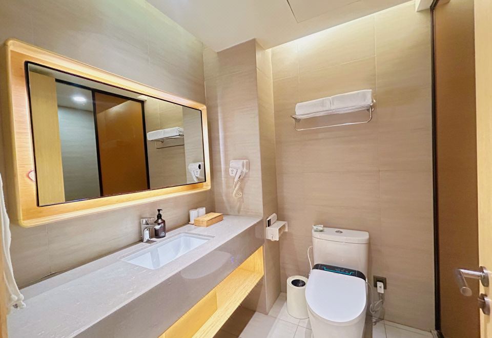 季眠商务大床房