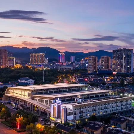 New Horizon Hotel (Luoping Sports Center, Qujing)