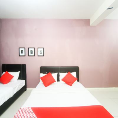Suite Triple Kupon OYO 777 Epal Hotel