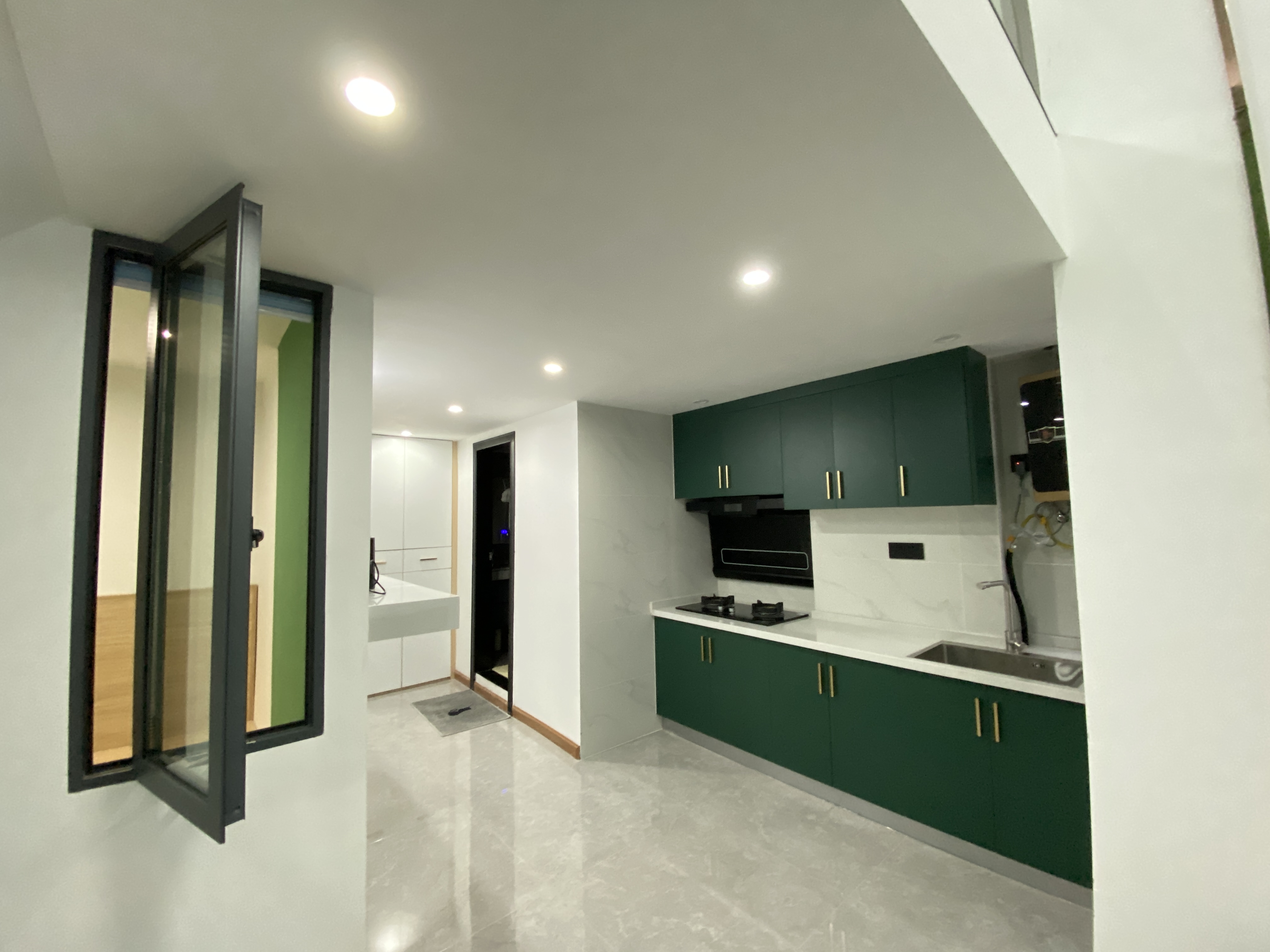 LOFT墨绿大床套房∣两衞∣客厅∣亲子套∣定制亲子床垫