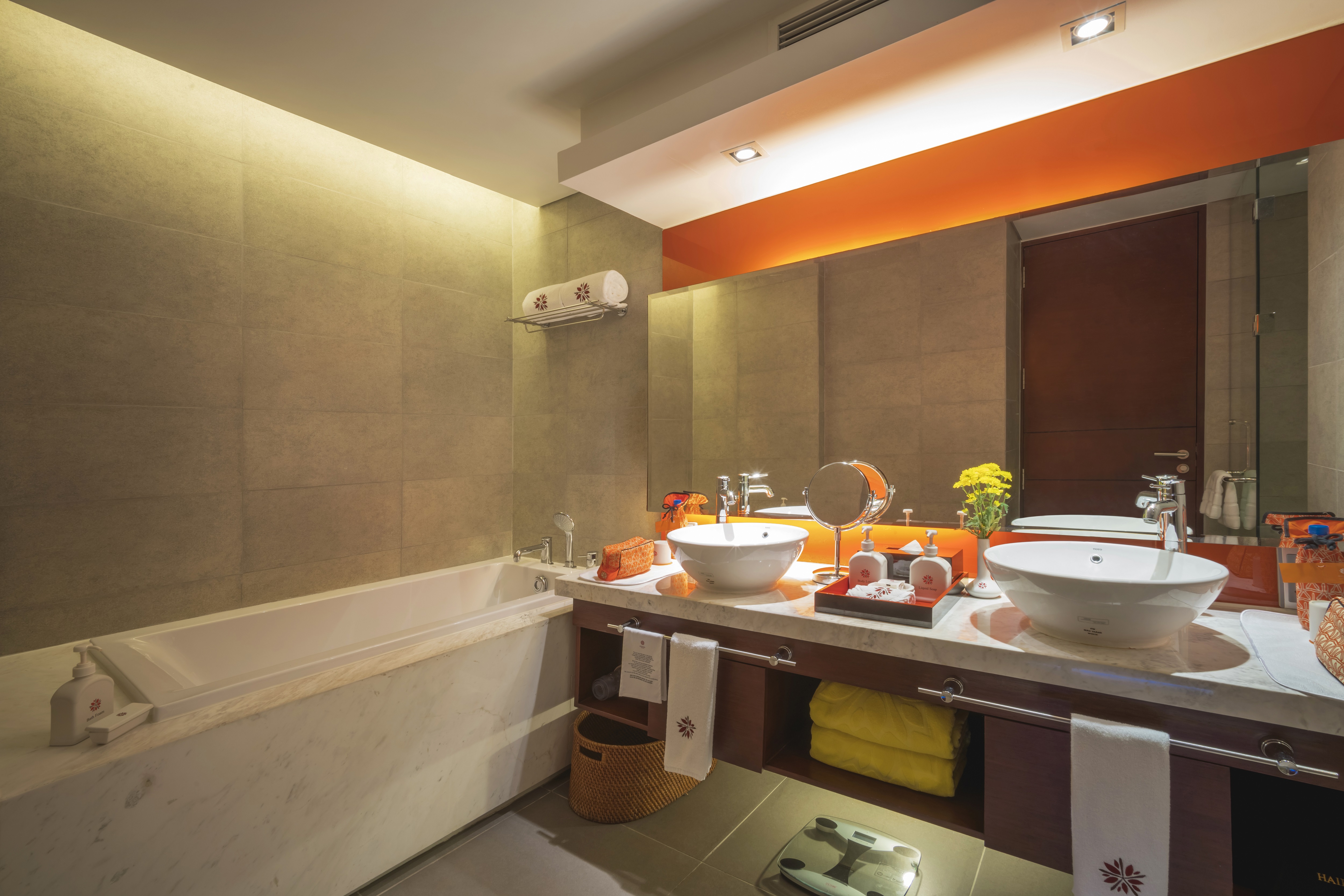 Angsana Lăng Cô海景精致特大床泳池套房