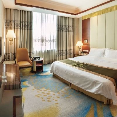 豪華大床房 珠海益健豪庭假日大飯店（拱北口岸店）優惠