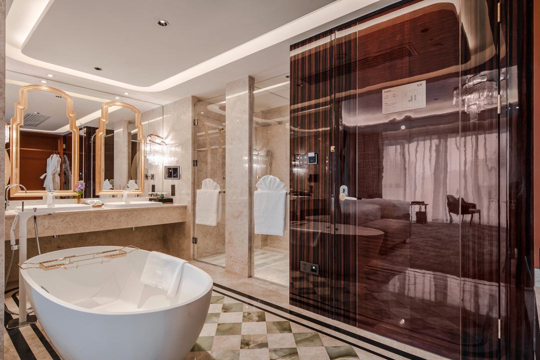 商旅云逸大床房