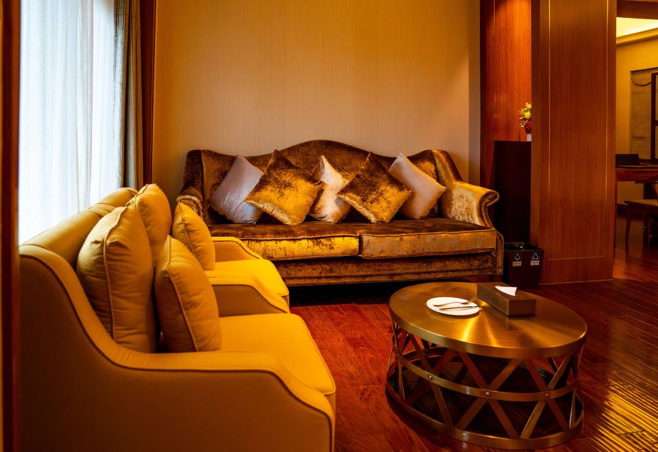 靜悅畔山庭院套房