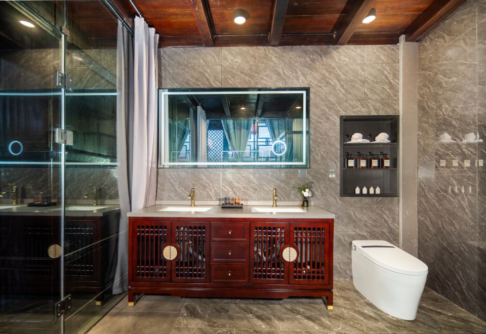 Family Suite With Garden View