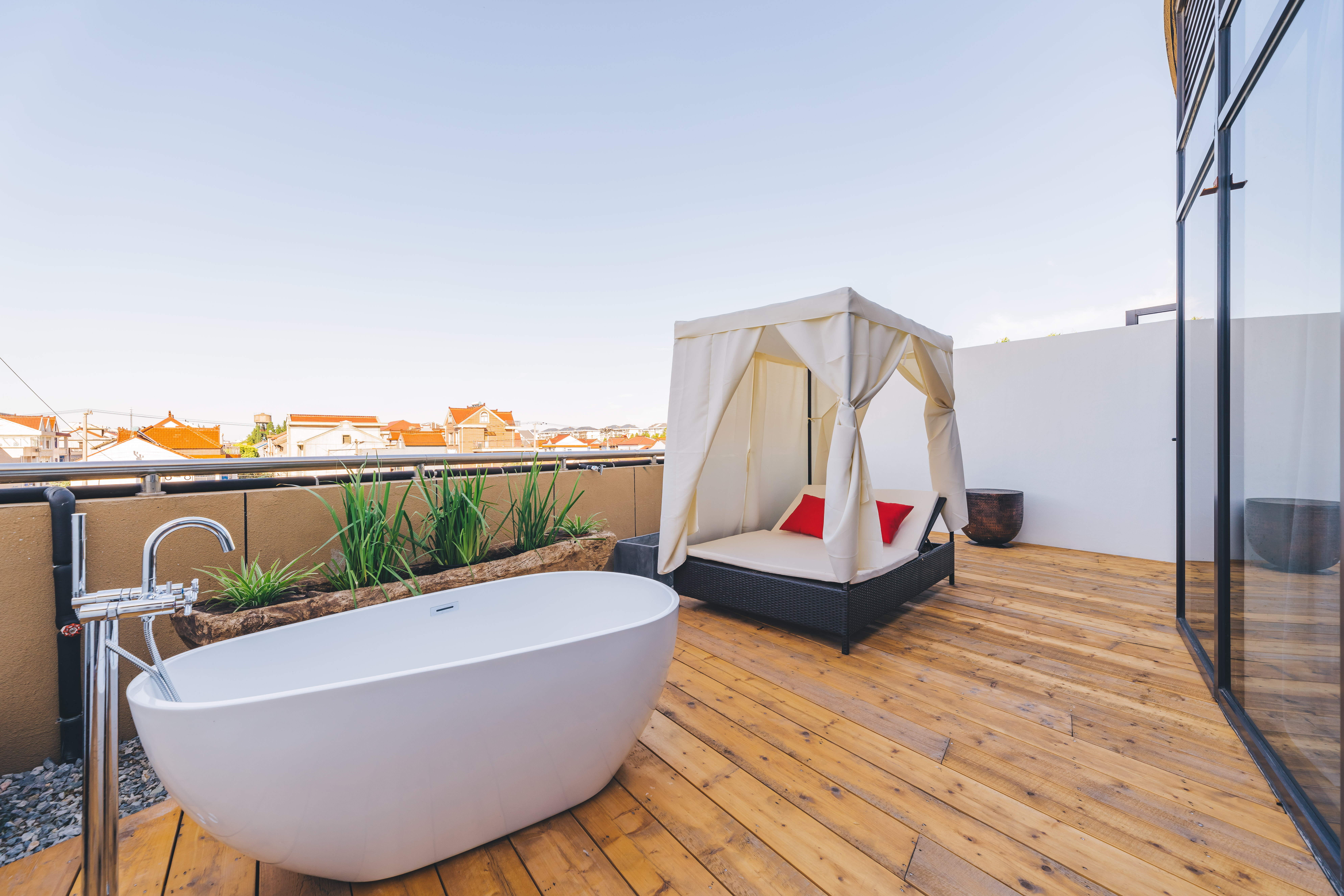 滑滑梯亲子套房（独享露台花园+私汤）