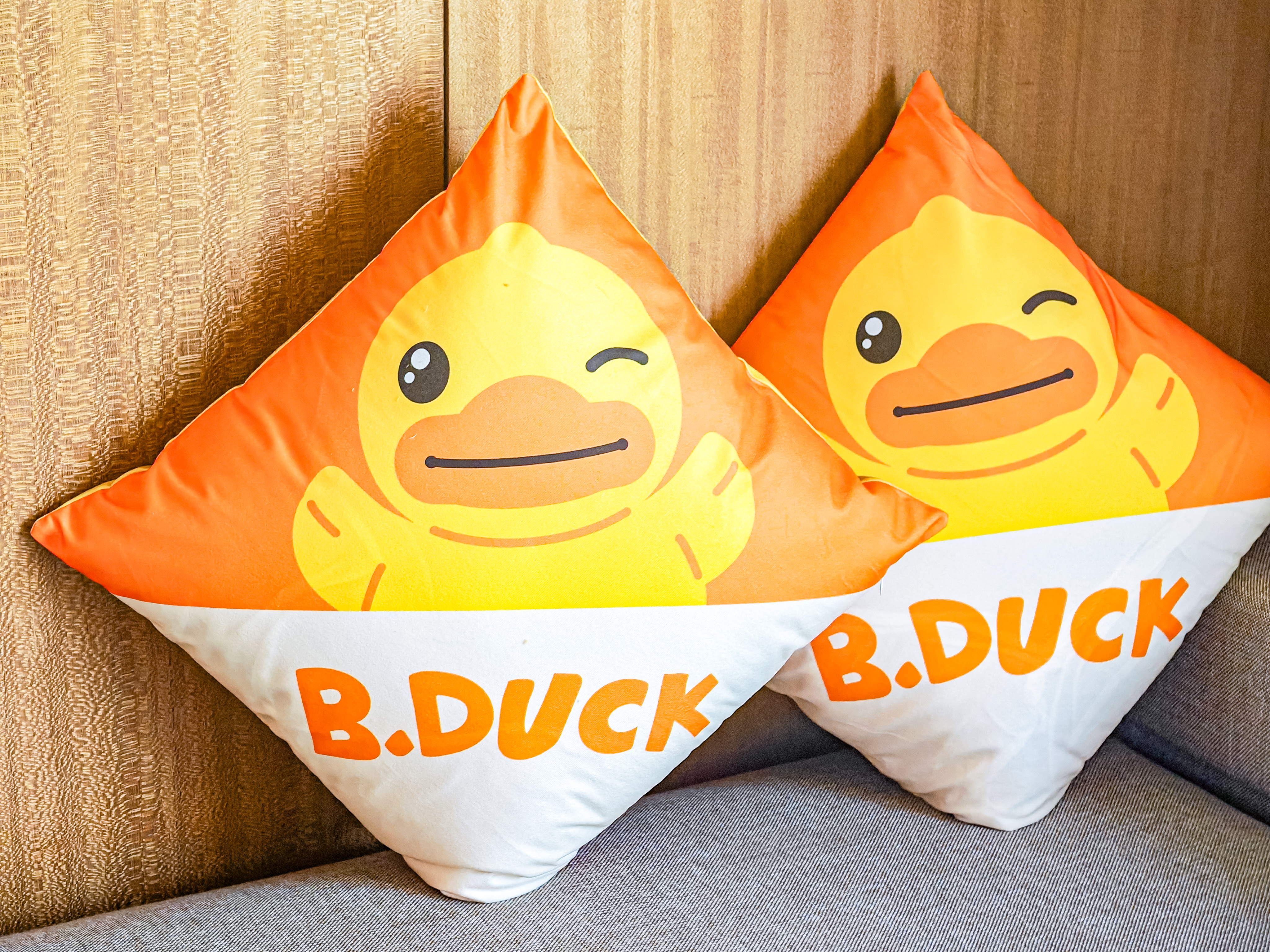 小黄鸭亲子主题房