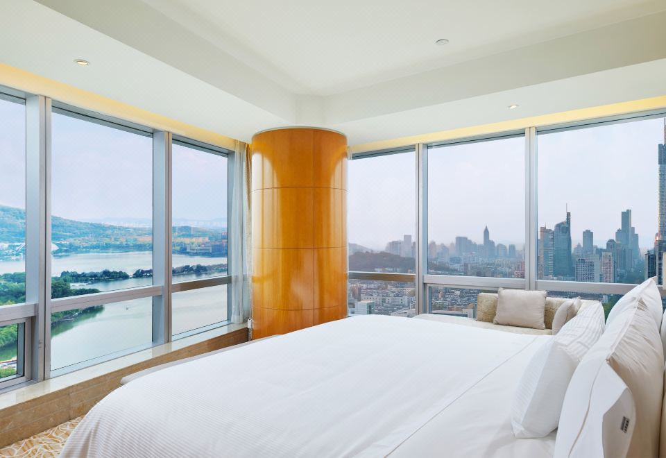 高空全湖景日出·客臥分離式套房·坐擁玄武湖全景