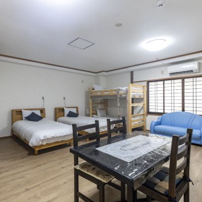 【禁煙】洋室ファミリールーム４名（共同シャワー) OYO 44744 ゲストハウスあい浜 クーポン