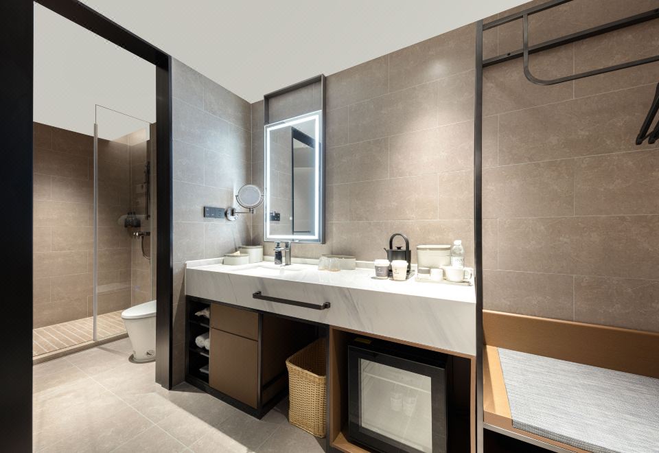 高级双床房（深睡床枕+智能客控+公区LG洗烘机）