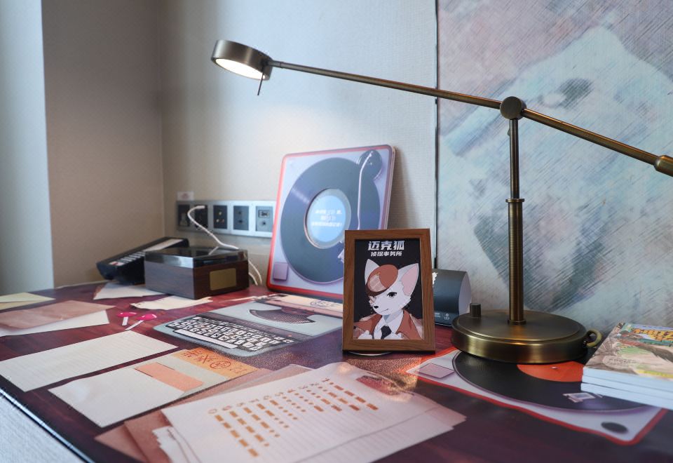 邁克狐親子主題房（沉靜式探索劇本游戲+深睡床墊）