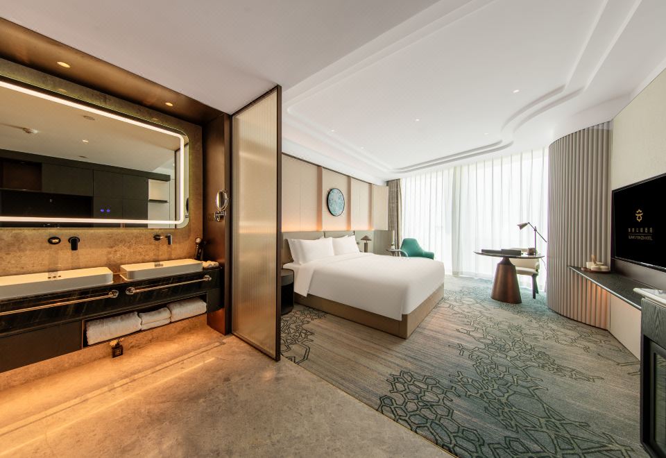 云端·高级大床房｜百米城景+氧吧蛋+空气机