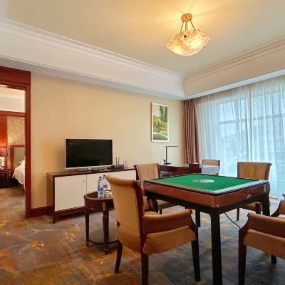 棋牌豪華套房（深睡眠床墊+記憶枕+浴缸+智能馬桶） 老爺客棧（東莞長安店）優惠