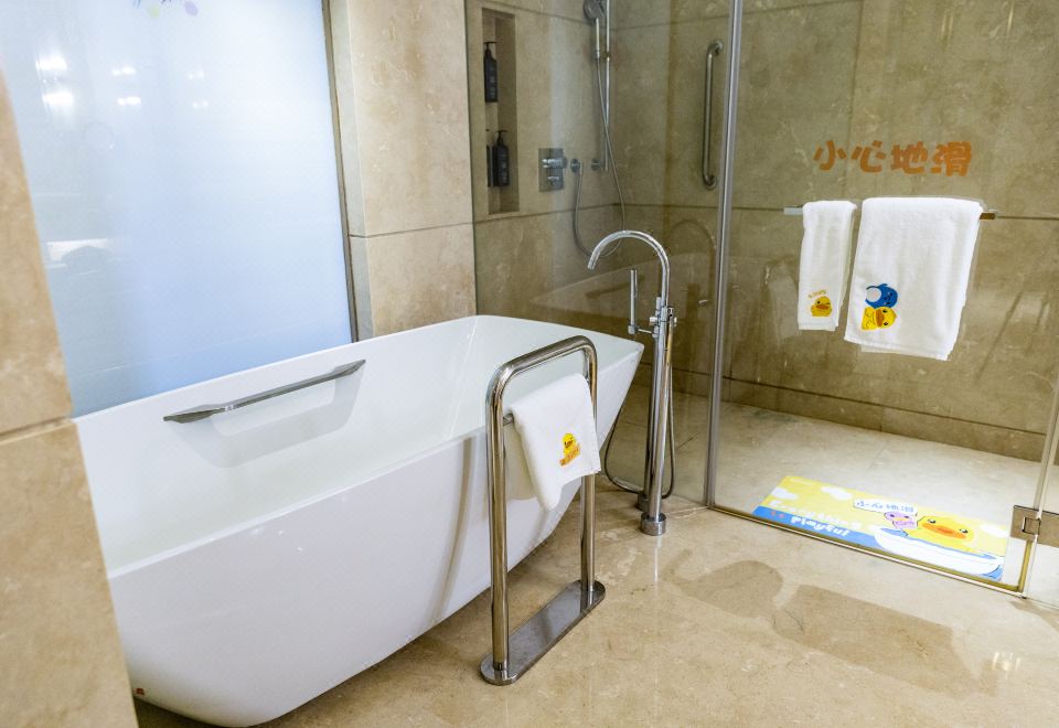 B.duck小黃鴨親子主題房