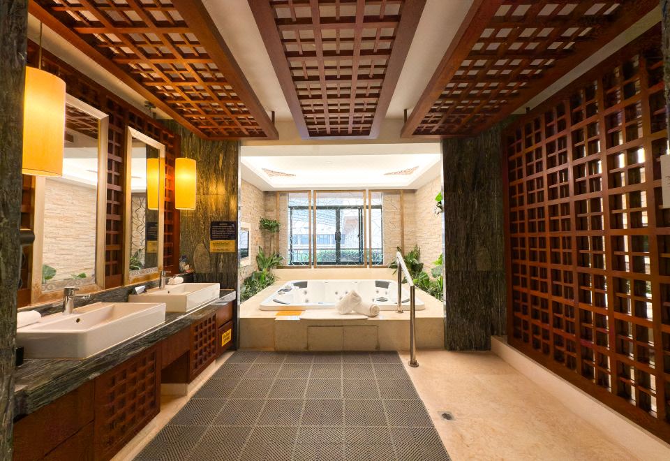 溫泉雙臥室豪華套房（觀景陽臺+大浴缸+濕蒸房+1淋浴）