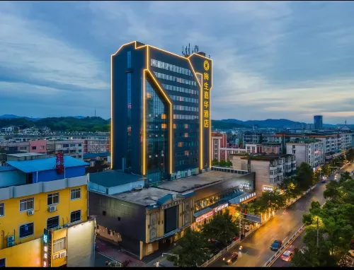 Maison Realm Hotel