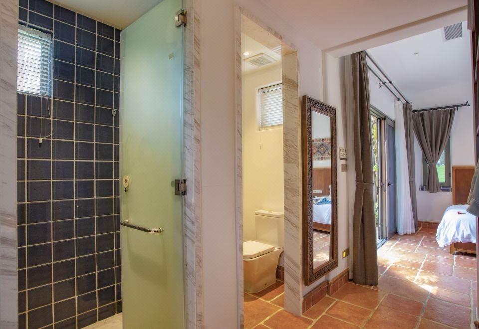 Xikang Yunshe Wellness & Resort HainanMoroccan Red Villa Twin Room