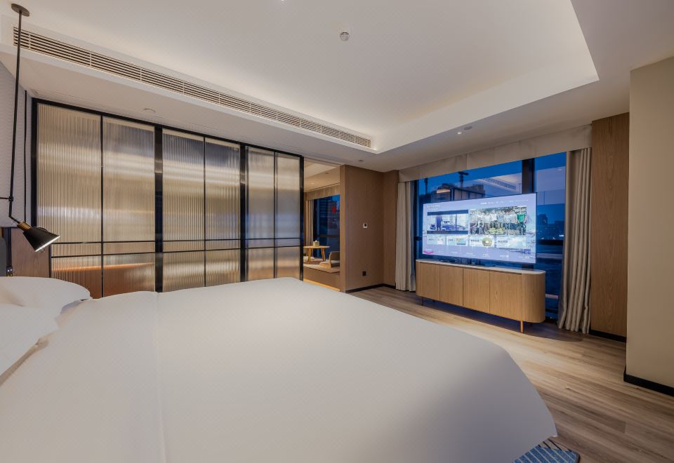Featured Suite