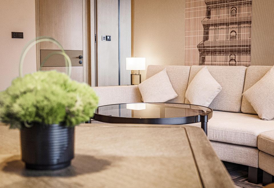 行政套房 | 静享云端晨曦+俯瞰城市天际线+独立会客厅