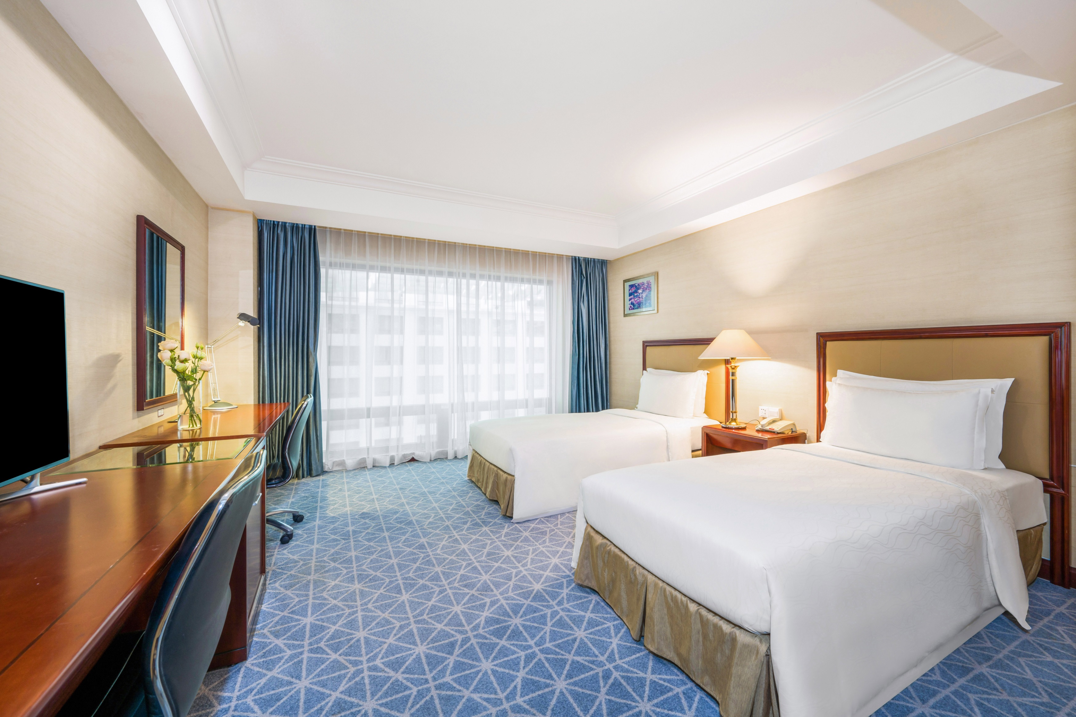 双卧三床房 家庭三人间 中庭花园