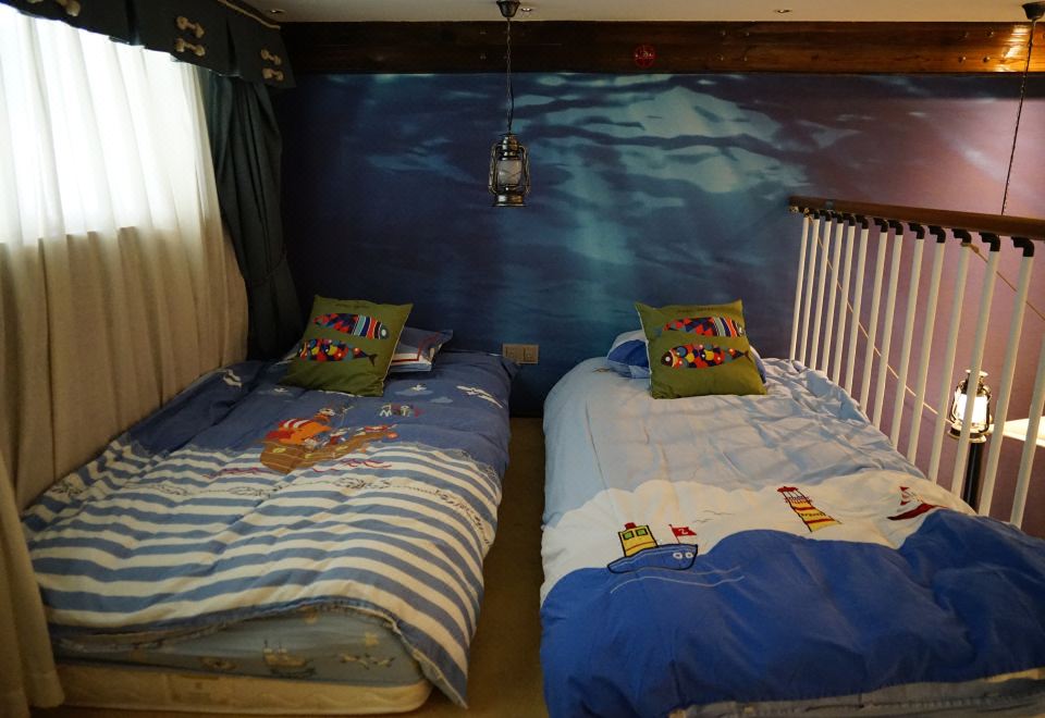 內景神秘百慕大復式親子房