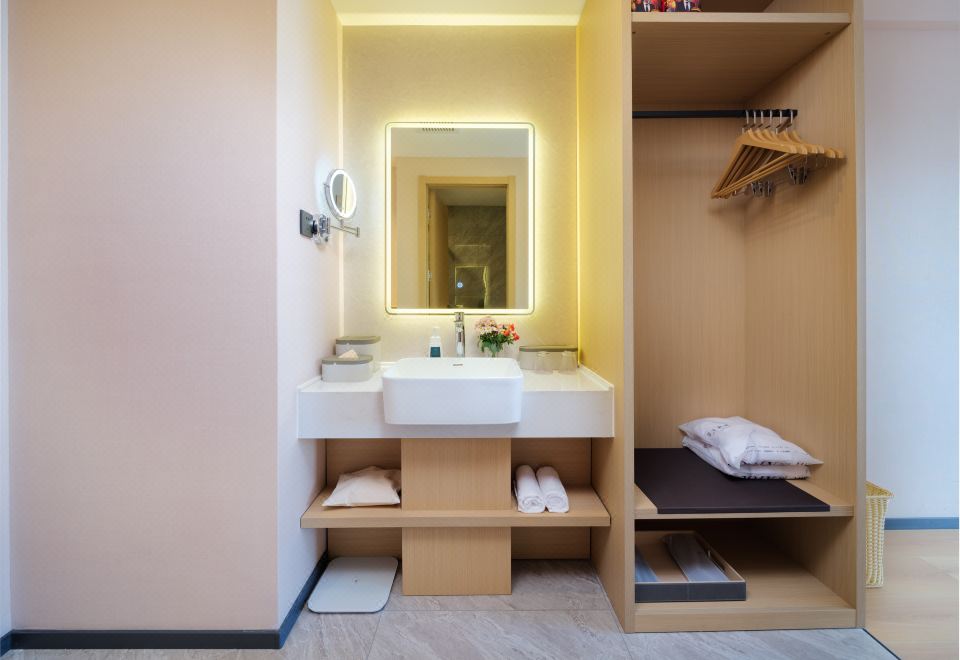 幾木海景家庭房（冰箱+手機投屏+智控+飄窗賞海）