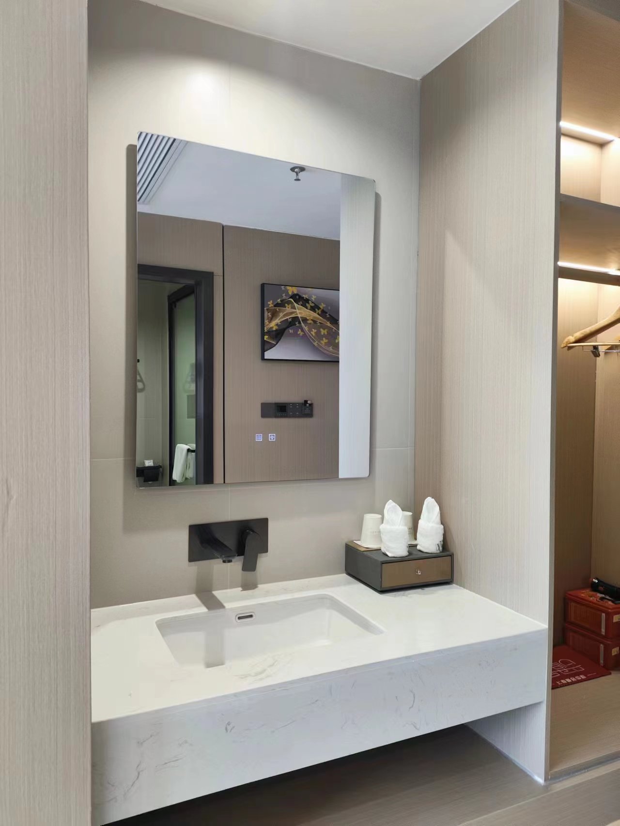 轻奢智能大床房