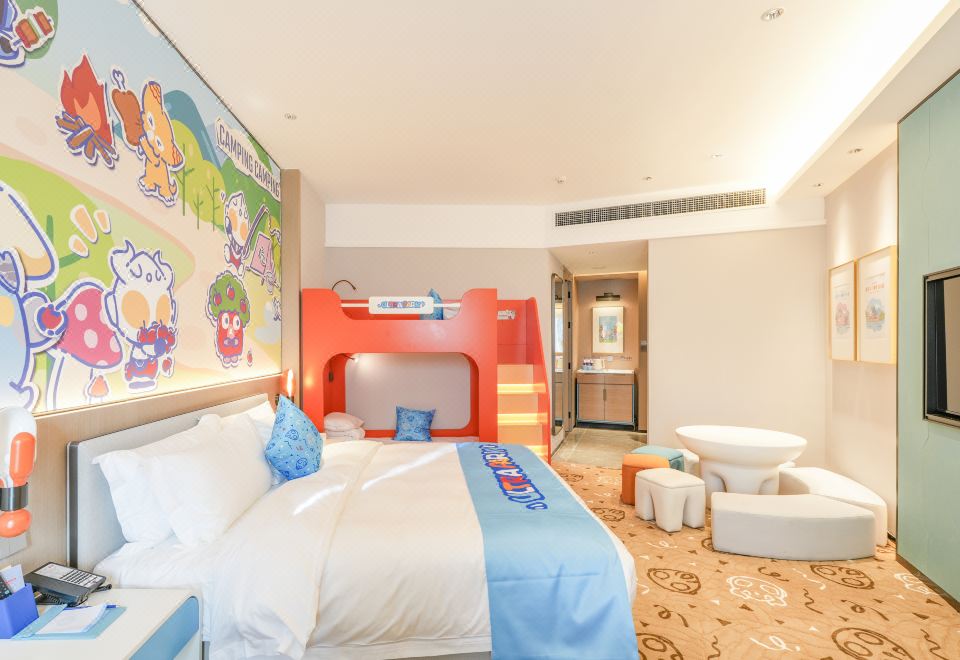 奥特欢乐园家庭房