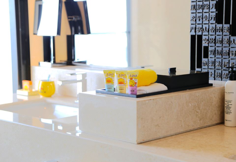 B-Duck 亲子奢华江景大床房