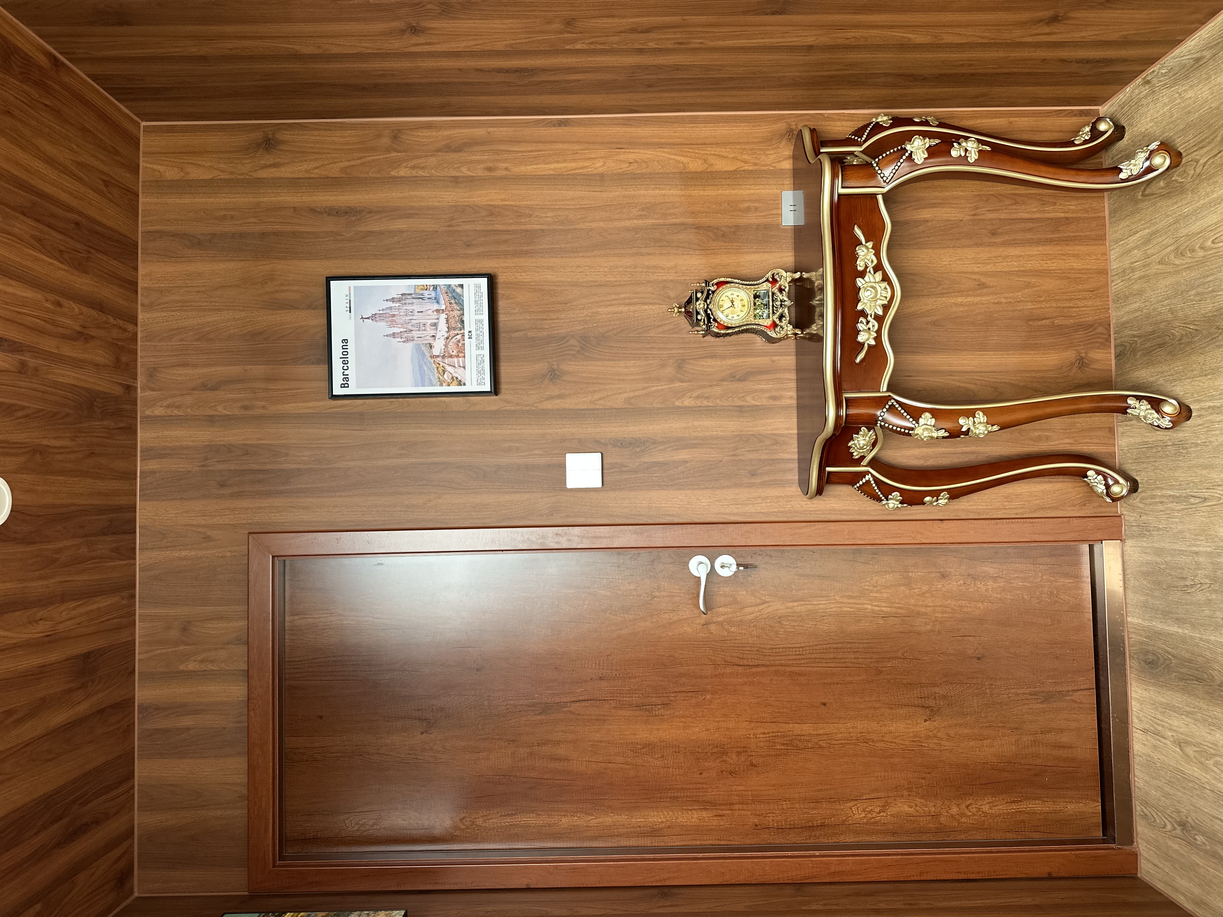 火车头等软卧大床房