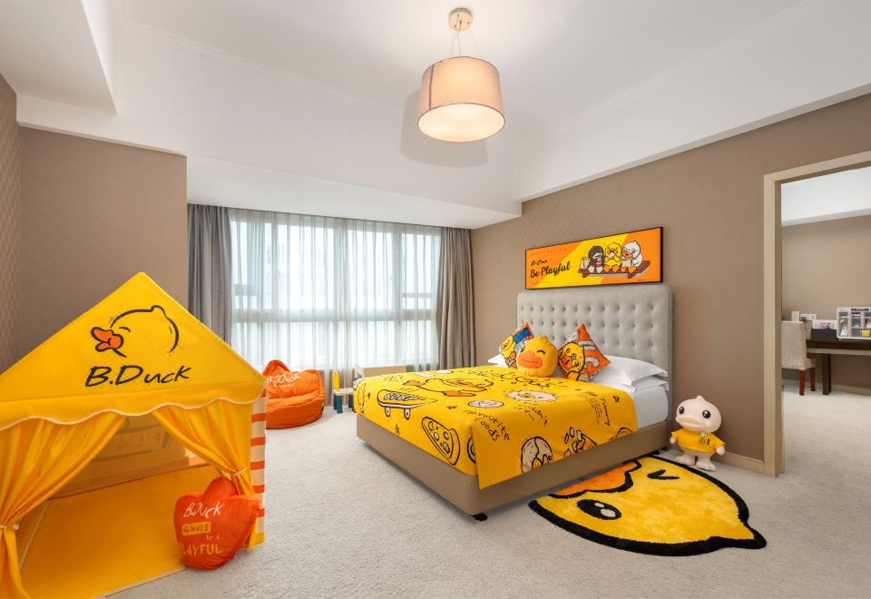 小黄鸭亲子双卧套房