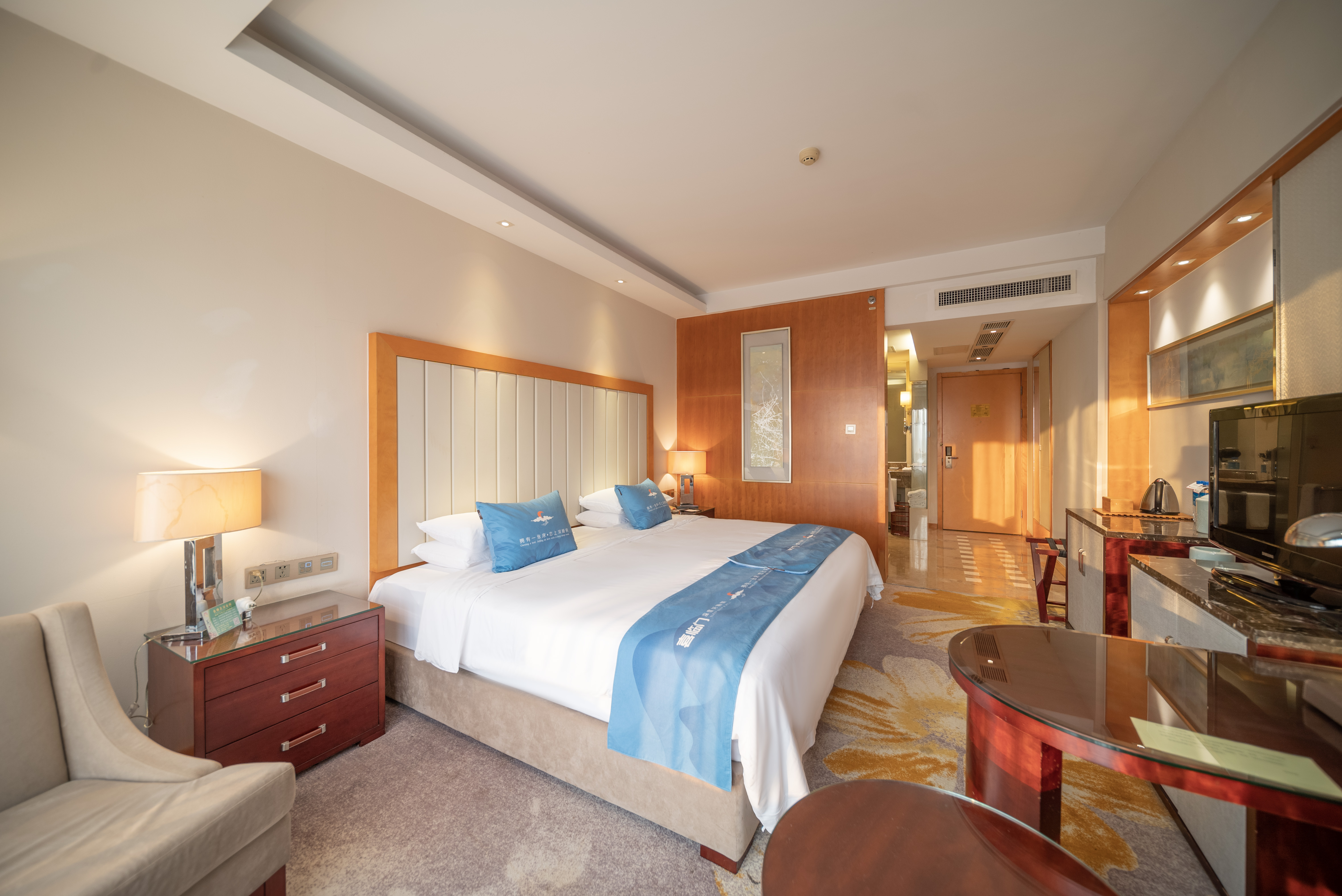 水岸景观大床房