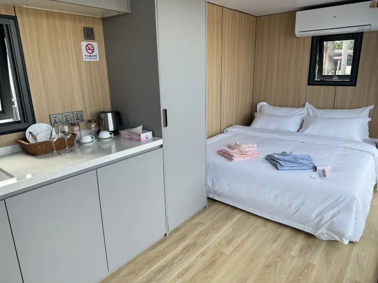 สตูดิโอมาตรฐานพร้อมวิวสวนหย่อม