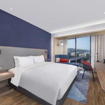 高級大床高樓層 重慶臨空智選假日飯店優惠