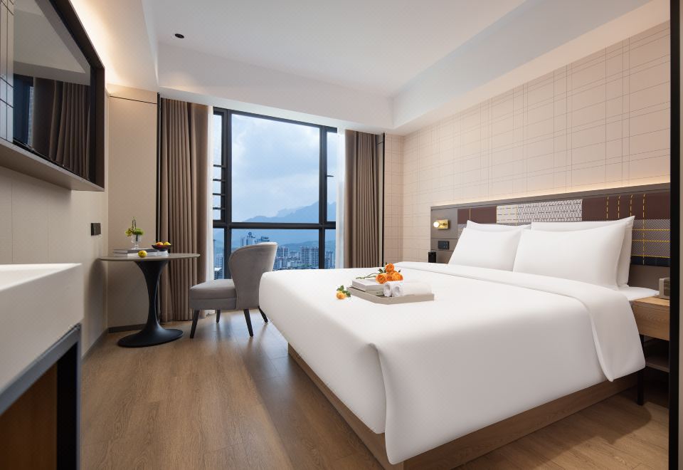 景观大床房「智能客控丨0压床垫丨影音投屏｜大窗」