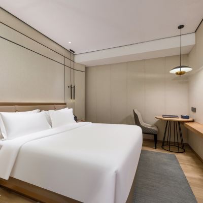 荷風大床房「雅緻空間+助眠枕頭+液晶電視」 禾尖S飯店（深圳高新園店）優惠