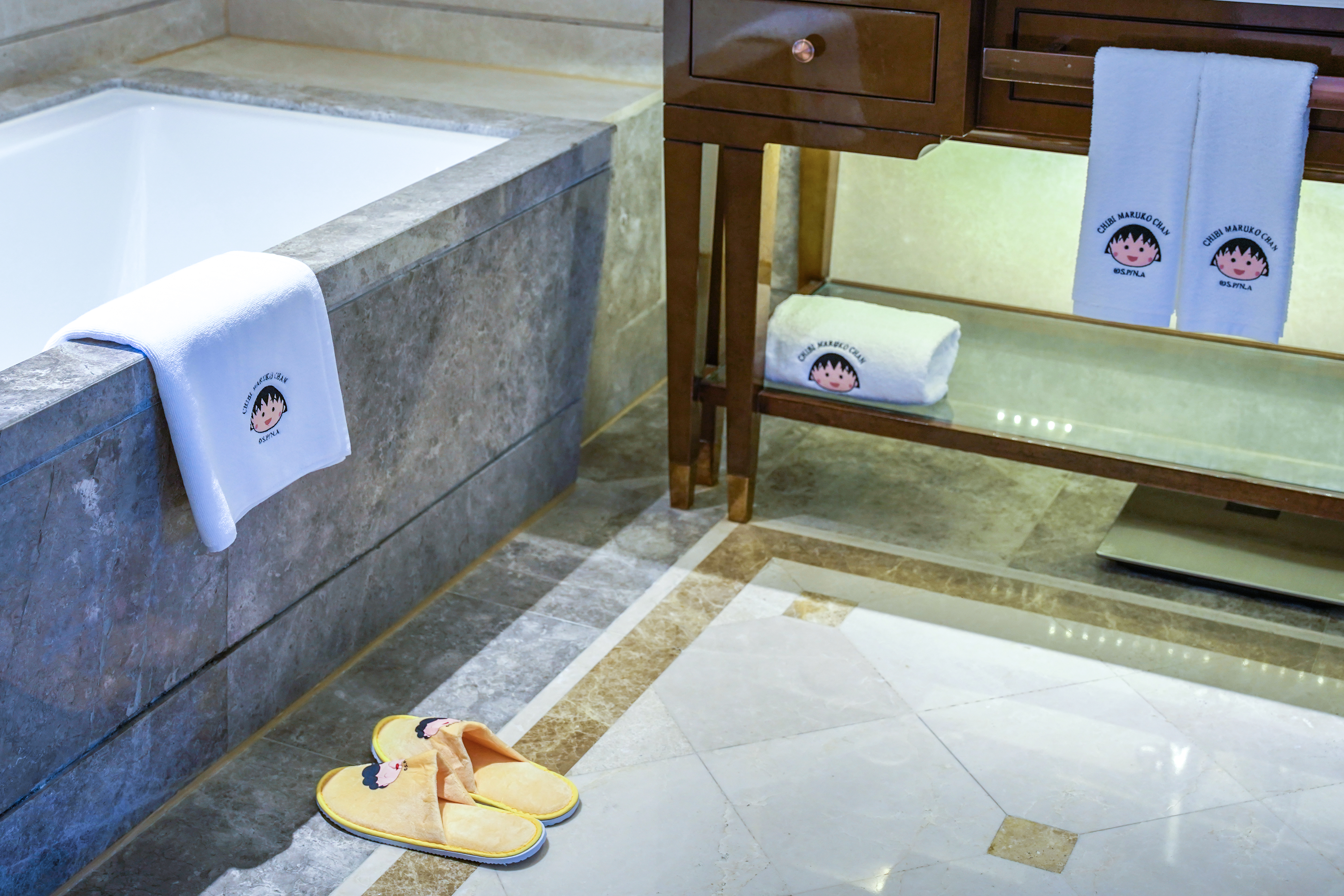 Sheraton Grand Wuhan Hankou HotelYing Tao Xiao Wan Zi Theme Room