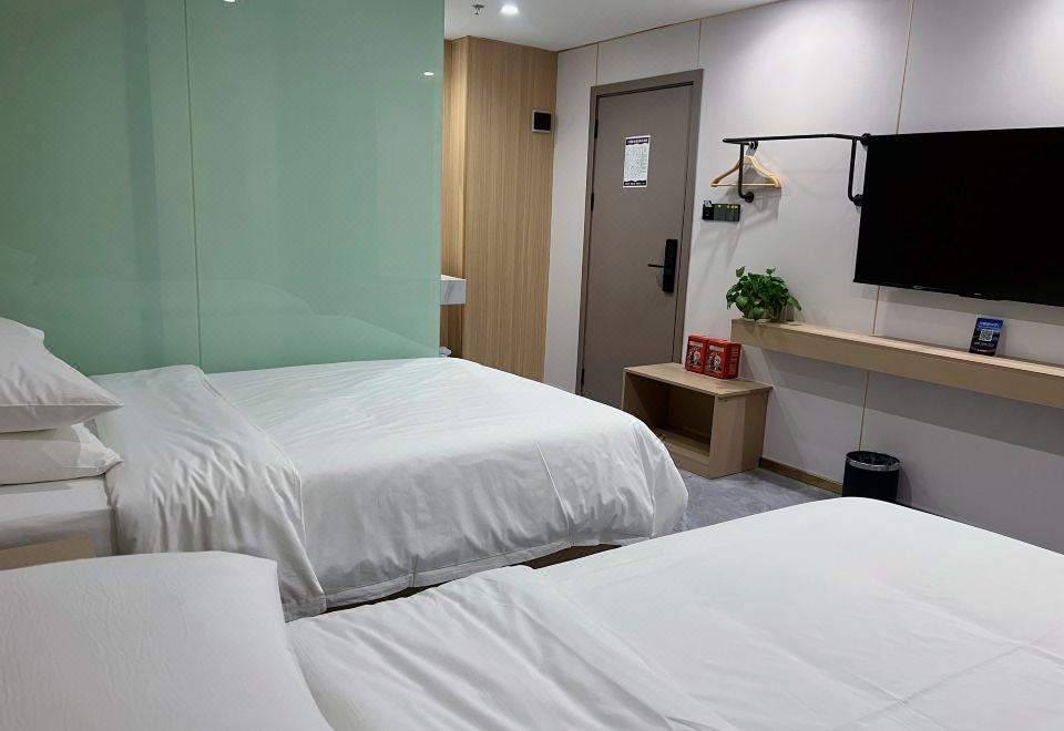M Hotel (Bai Sheng Shopping Center)Superior Sleep Well Twin Room