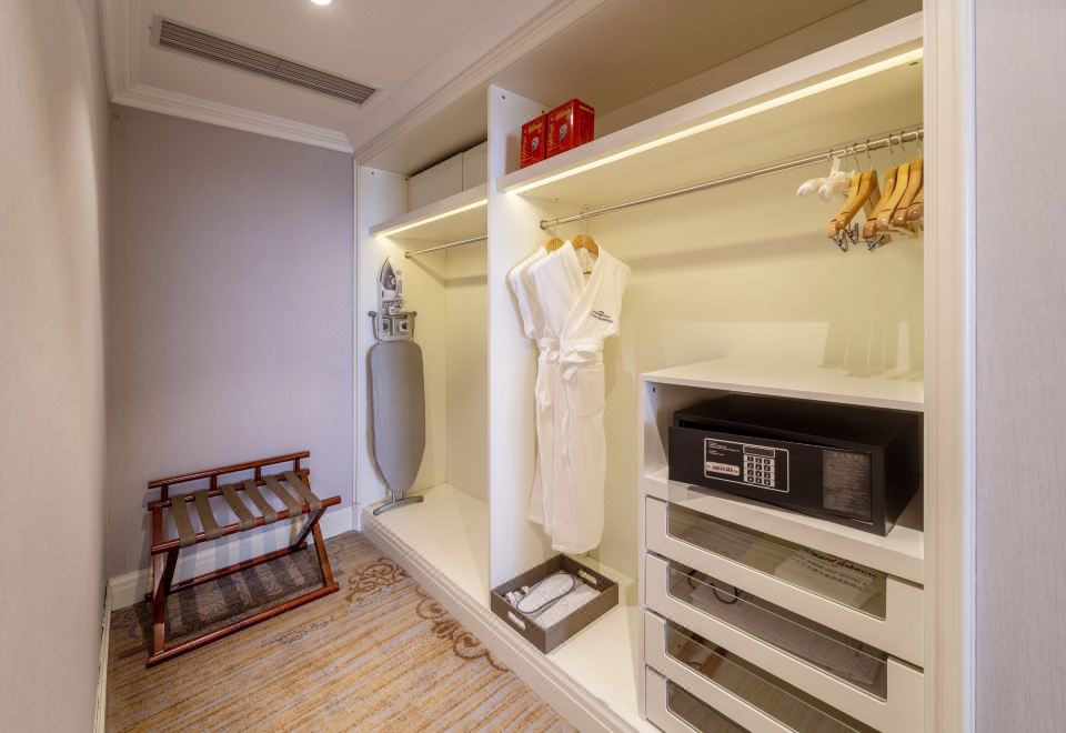 Howard Johnson Junhe Hotel BeijingDeluxe Classical Suite