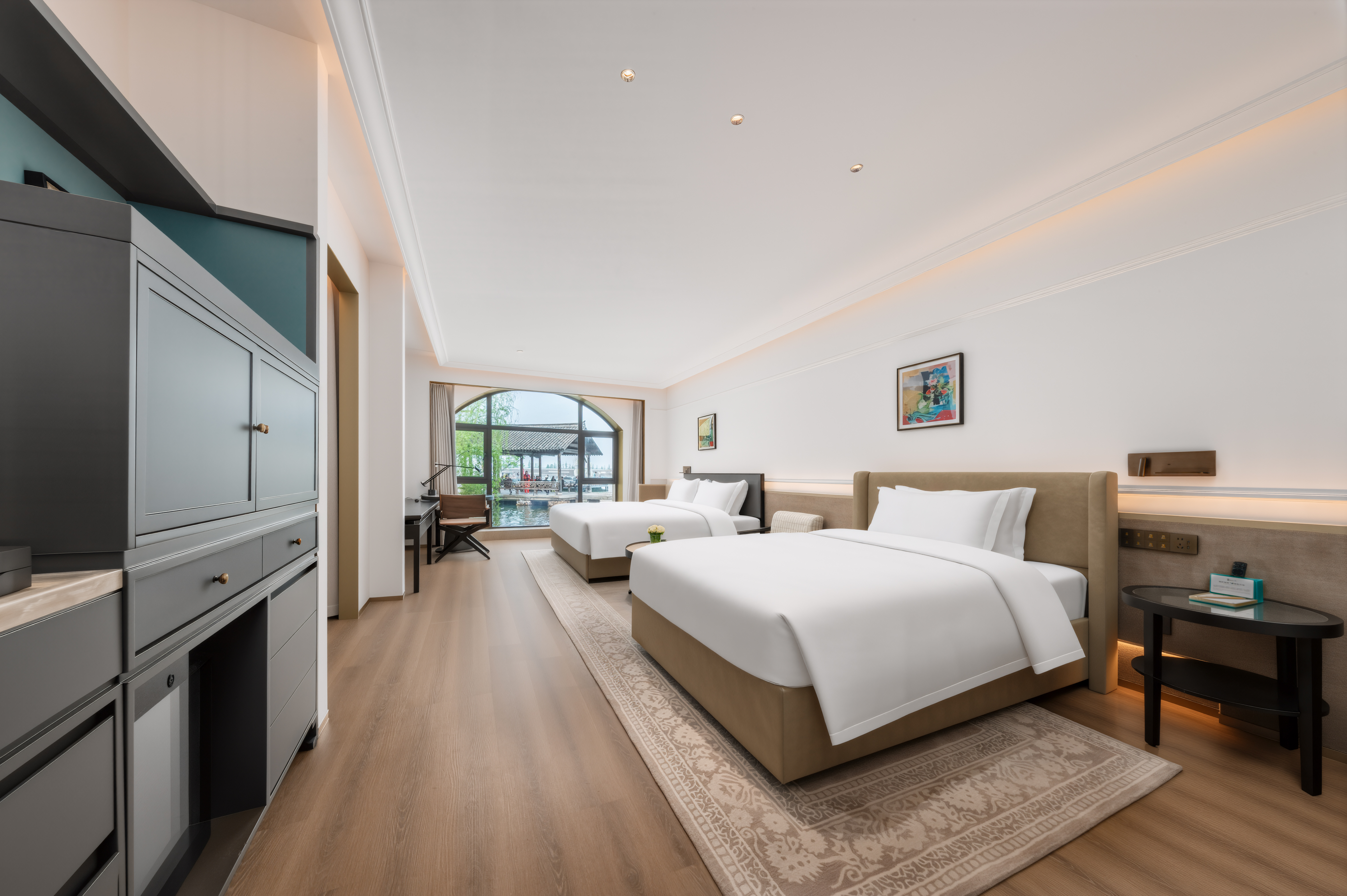 Xing Lan Family Room