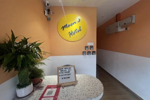 Moon Hotel BRINCHANG town