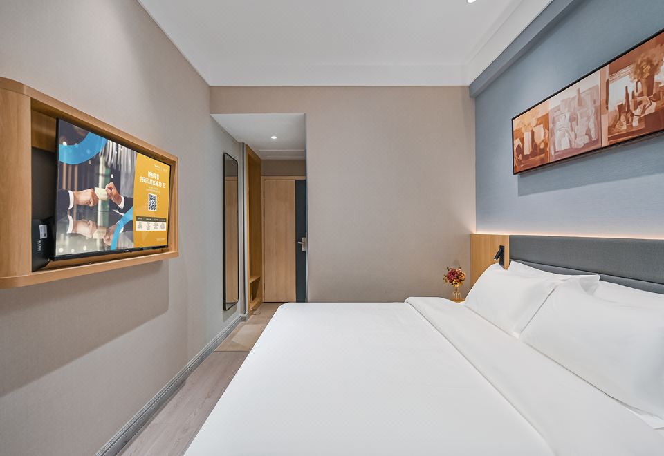 豪华大床房（办公桌椅丨采光通透）