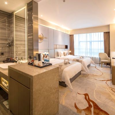 180°高層好景豪華家庭聯通套房|二房一廳 清遠遠光雅閣飯店（清新古龍峽店）優惠