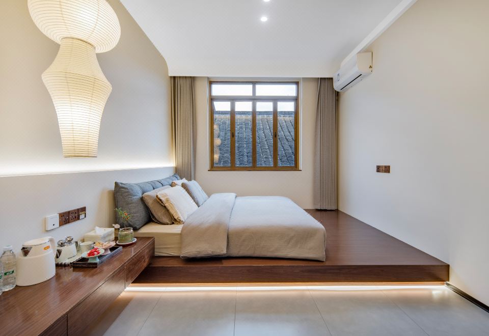 吃吃看巷-大床房