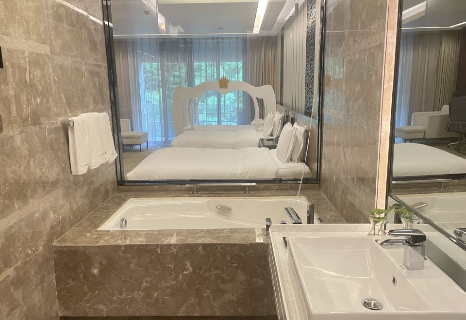 山景·亲子三床房