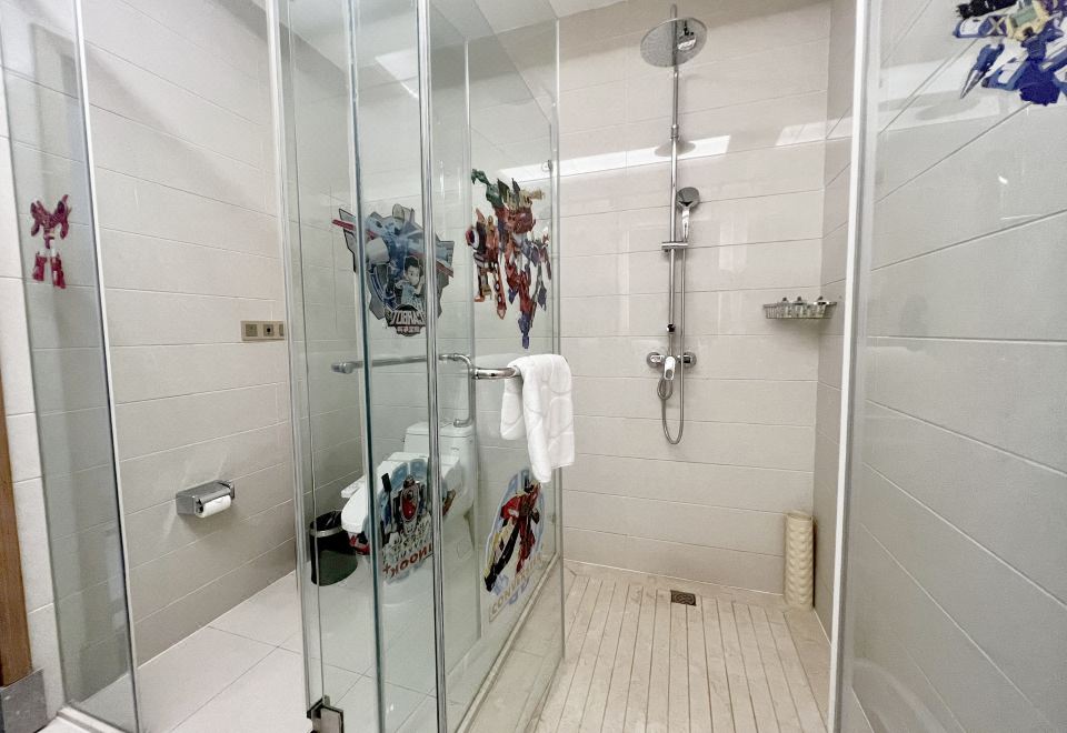 咖宝车神亲子双大床房