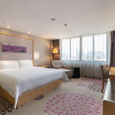 商務大床房【慕思床墊+空氣凈化器+冰箱】 麗楓酒店（佛山順德錦龍地鐵站店）優惠